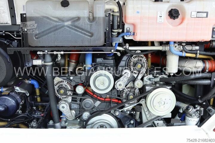 Autobús interurbano Iveco Crossway 12m Pop light / Double middle door / p...