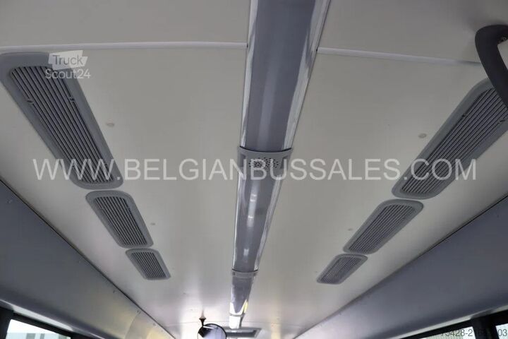 Autobús interurbano Iveco Crossway 12m Pop light / Double middle door / p...