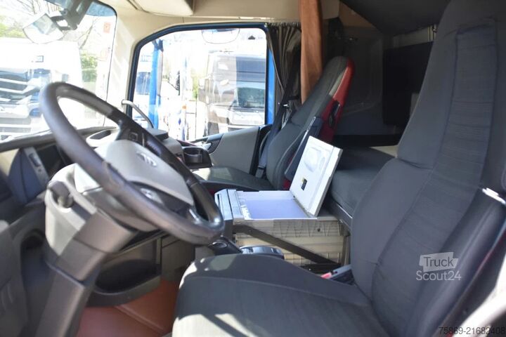 Maleta Volvo FH 460 Globe XL 6x2 + HANGER - RACE TEAM - LIVI...