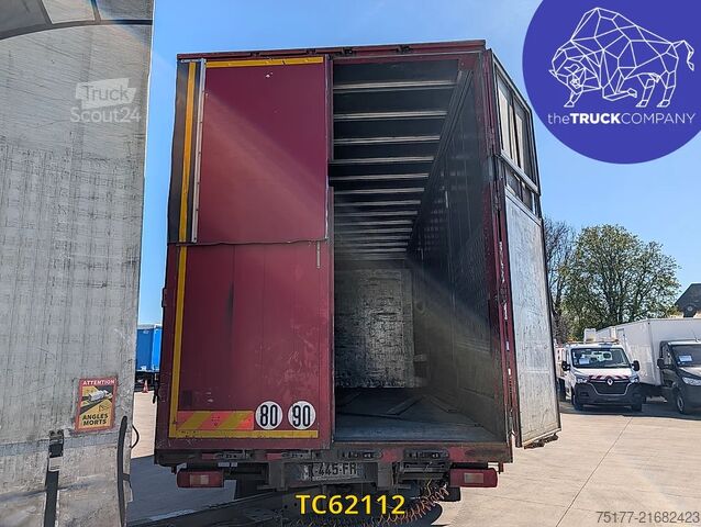 Posuvná plachta Volvo FH 500