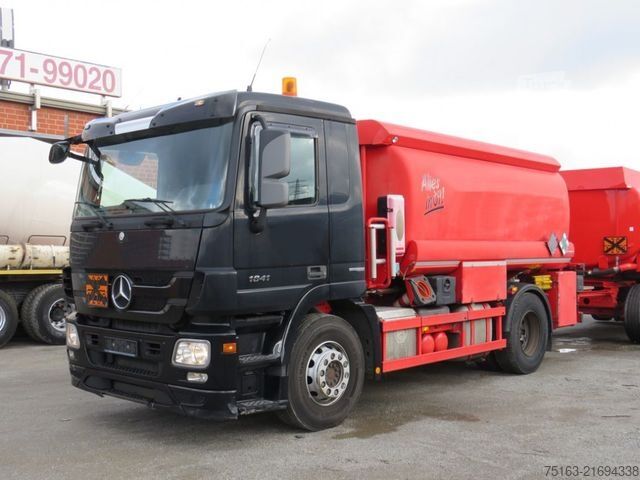 LKW mit Tankaufbau MERCEDES-BENZ Actros 1841 L Tankwagen EstererBj.2012
