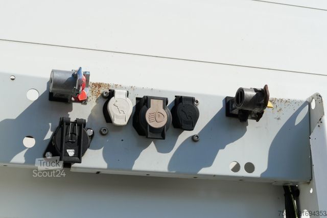 Furgonska polprikolica SCHMITZ CARGOBULL SKO 24/ DOPPELSTOCK / ZURRLEISTE / LASI 12642 XL