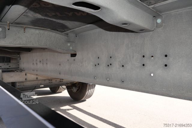 Furgonska polprikolica SCHMITZ CARGOBULL SKO 24/ DOPPELSTOCK / ZURRLEISTE / LASI 12642 XL