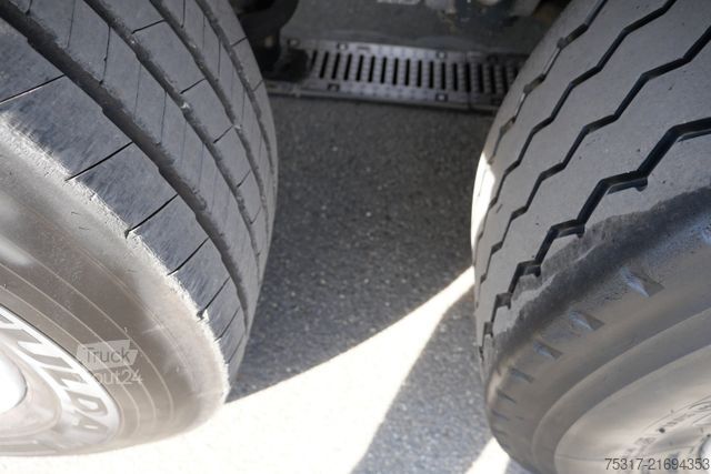 Furgonska polprikolica SCHMITZ CARGOBULL SKO 24/ DOPPELSTOCK / ZURRLEISTE / LASI 12642 XL