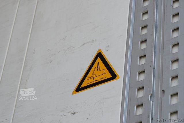 Furgonska polprikolica SCHMITZ CARGOBULL SKO 24/ DOPPELSTOCK / ZURRLEISTE / LASI 12642 XL