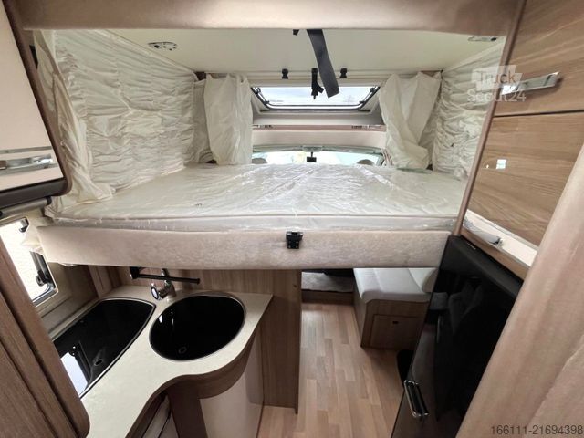 Halvintegreret autocamper RAPIDO 680 FF - Hub/Queensbett -  - Solar