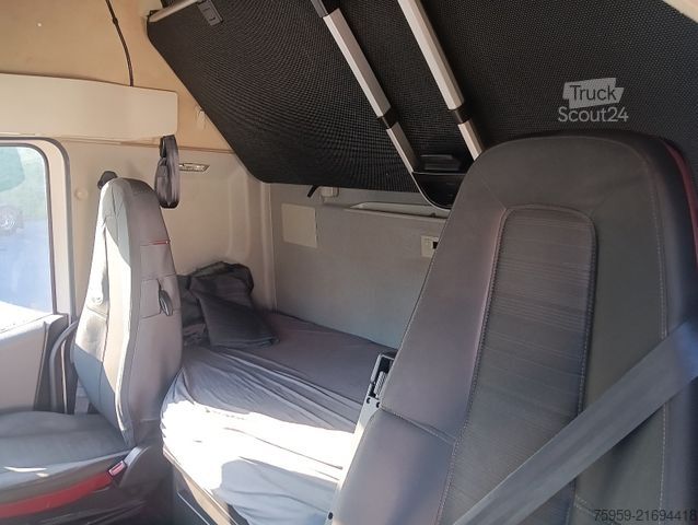 Standard SZM VOLVO FH 460 4x2T GlobeXL I-ParcCool VOLVO ServiceNEU