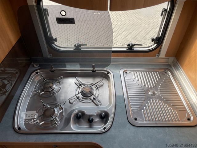 Yarı entegre karavan BÜRSTNER Delfin T 680 *Backofen**Solar**Markise