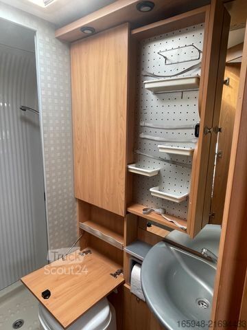 Yarı entegre karavan BÜRSTNER Delfin T 680 *Backofen**Solar**Markise