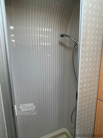 Yarı entegre karavan BÜRSTNER Delfin T 680 *Backofen**Solar**Markise