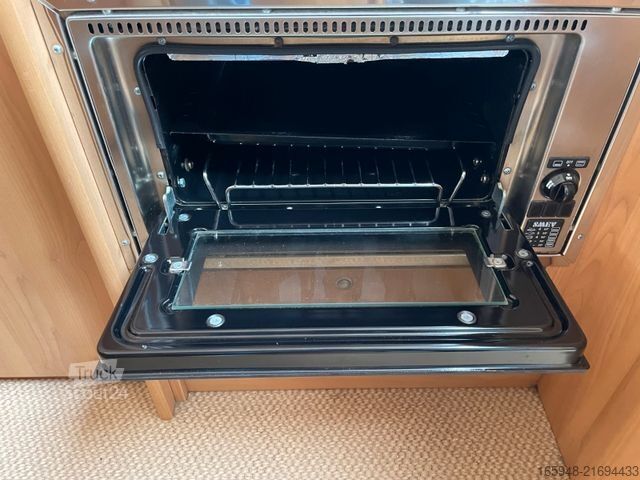 Yarı entegre karavan BÜRSTNER Delfin T 680 *Backofen**Solar**Markise