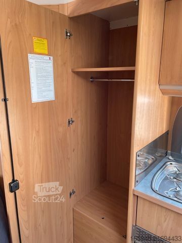 Yarı entegre karavan BÜRSTNER Delfin T 680 *Backofen**Solar**Markise