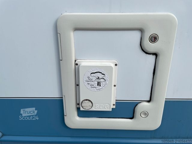 Yarı entegre karavan BÜRSTNER Delfin T 680 *Backofen**Solar**Markise