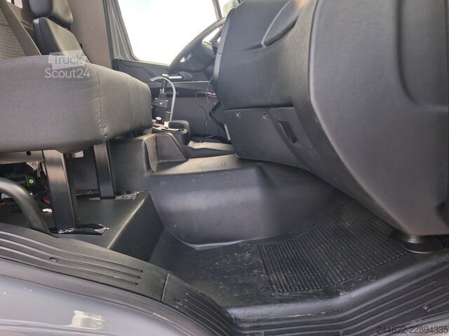 Vozidlo s hákom na kontajnery Ford F-Line 6x2
