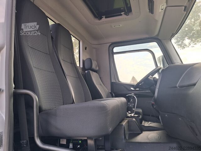 Vozidlo s hákom na kontajnery Ford F-Line 6x2