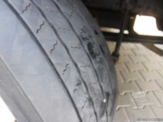 Вантажівка з відкритою платформою IVECO EUROCARGO 14E28, SECONDARY AIR CONDITIONING