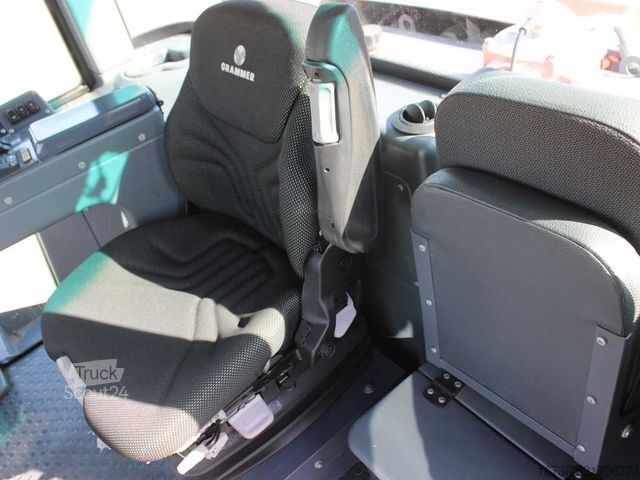 Traktor  KIROVEC K-424