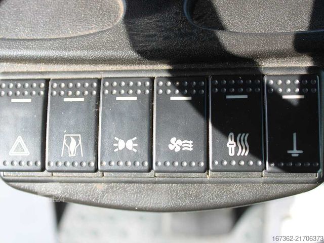 Traktor  KIROVEC K-424