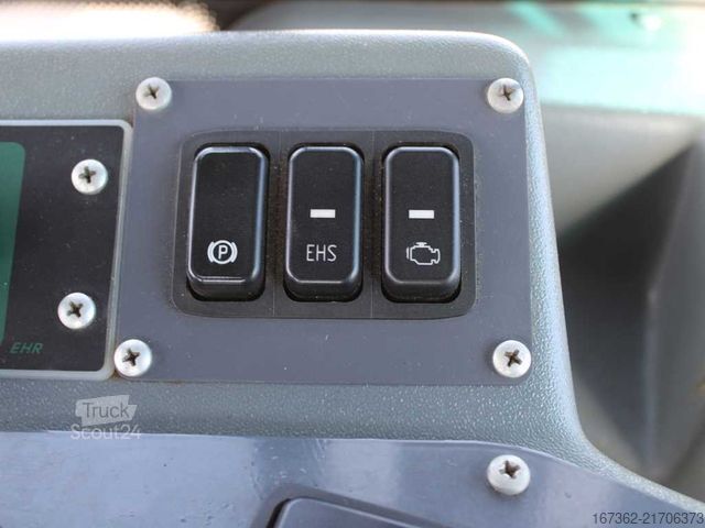 Traktor  KIROVEC K-424