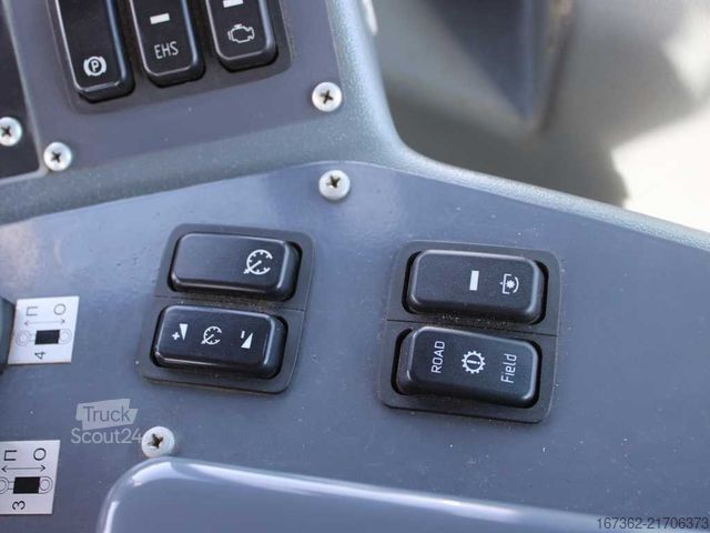 Traktor  KIROVEC K-424