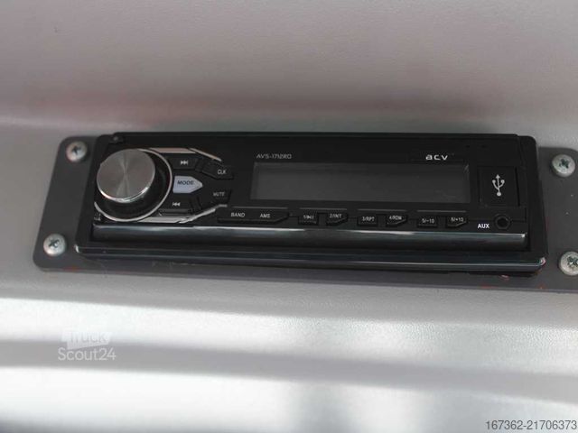 Traktor  KIROVEC K-424