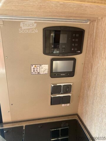 Autocamper PÖSSL Vario 545 Premium Markise 5-Sitzer