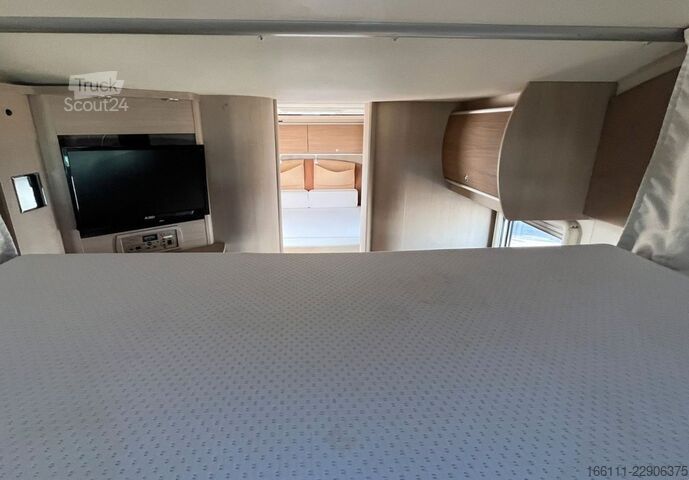 Poluintegrisani kamper BÜRSTNER Ixeo T 734 - Hub/Queensbett - Klima -