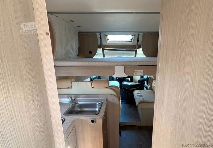 Poluintegrisani kamper BÜRSTNER Ixeo T 734 - Hub/Queensbett - Klima -