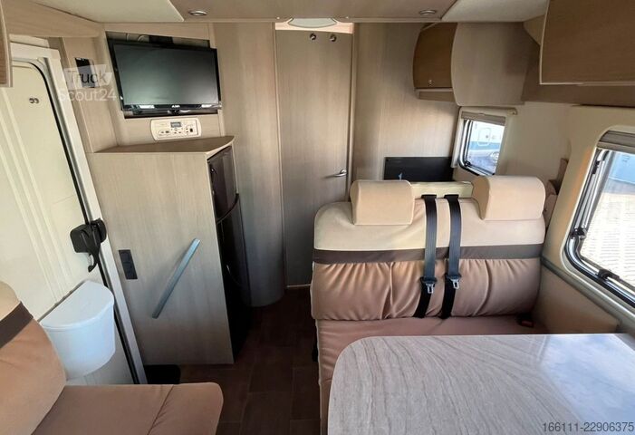 Poluintegrisani kamper BÜRSTNER Ixeo T 734 - Hub/Queensbett - Klima -