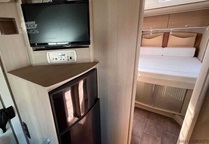Poluintegrisani kamper BÜRSTNER Ixeo T 734 - Hub/Queensbett - Klima -