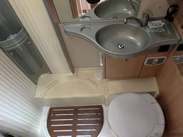 Poluintegrisani kamper SUNLIGHT T 66 - Einzelbetten - Solar - Klima - Tempomat -