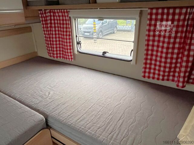 Poluintegrisani kamper SUNLIGHT T 66 - Einzelbetten - Solar - Klima - Tempomat -