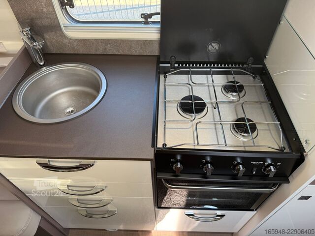 Autorulotă semi-integrată BÜRSTNER BÜRSTNER 644G FREISTAAT SCHW. LYSEO TD HL*Autom.