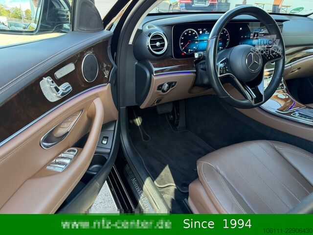 Microbuz MERCEDES-BENZ E 300 de T EXCLUSIVE Interieur 360° DISTRONIC