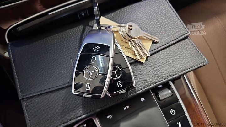 Microbuz MERCEDES-BENZ E 300 de T EXCLUSIVE Interieur 360° DISTRONIC