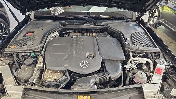 Microbuz MERCEDES-BENZ E 300 de T EXCLUSIVE Interieur 360° DISTRONIC