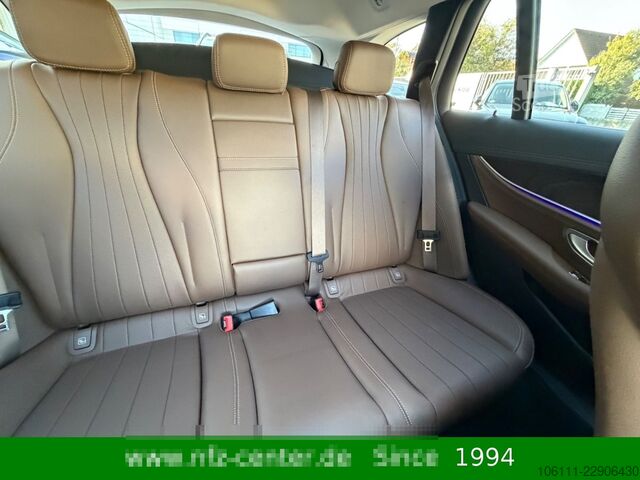 Microbuz MERCEDES-BENZ E 300 de T EXCLUSIVE Interieur 360° DISTRONIC