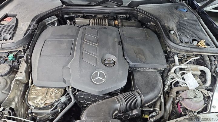 Mikroautobusas MERCEDES-BENZ E 300 de 4Matic AVANTGARDE HeadUP KEYLESS-GO