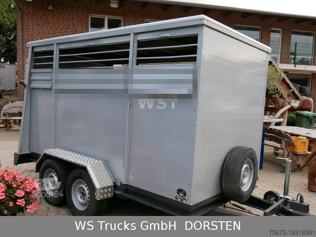 Paardentransportaanhanger MENKE-JANZEN Einstock Tandem Viehanhänger ohne TÜV