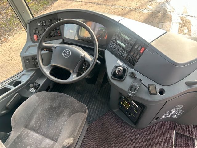 Távolsági autóbusz SETRA S 417 UL - EEV