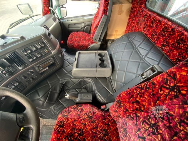 Tipper truck VOLVO FM 340 6x2 | HIAB 144 E-3*Funk*5+6 Kreis*Lift*AC