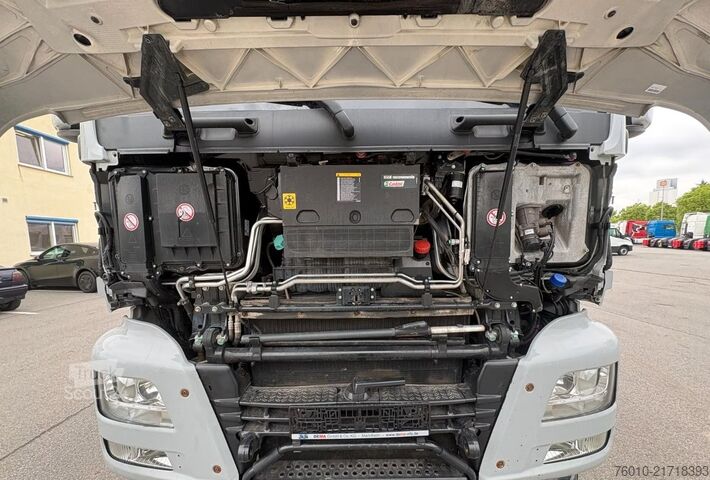 Autocamion cu cârlig pentru containere MAN TGS 32.480