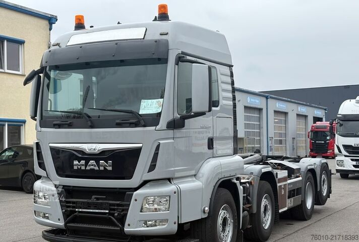 Autocamion cu cârlig pentru containere MAN TGS 32.480