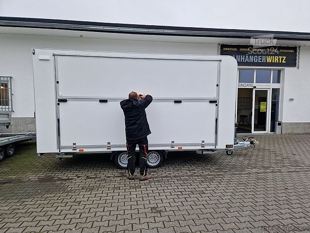 Remolque venta ambulante trailershop Messestand Infostand mobile Bühne 470x220 Licht