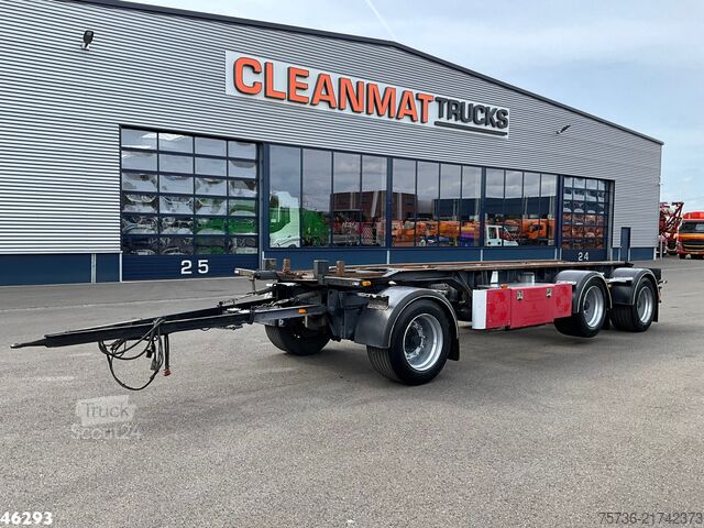 Transport af containere Van Hool 3-assige containeraanhangwagen