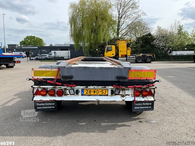 Transport af containere Van Hool 3-assige containeraanhangwagen