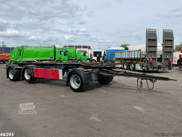 Transport af containere Van Hool 3-assige containeraanhangwagen