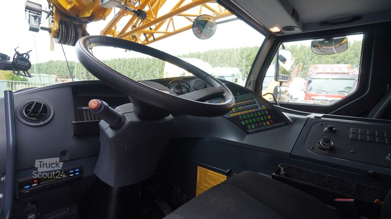 Kranwagen Liebherr LTM 1050-3.1 6X4X6 WITH JIB VARIOBASE