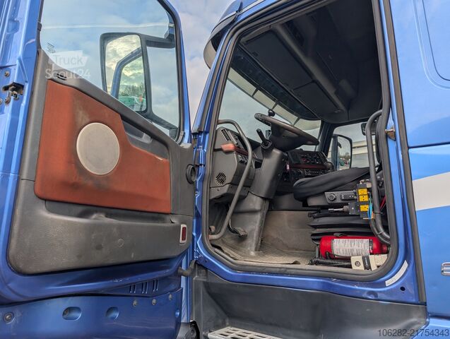 Kroghejselastbil Volvo FH16 6X4 610HP HYVA Blatt/Luft Manuell