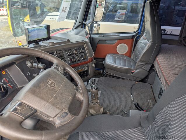Kroghejselastbil Volvo FH16 6X4 610HP HYVA Blatt/Luft Manuell